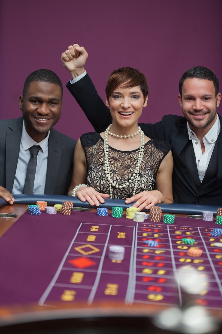 Berbagai kategori tema slot yang tersedia di platform hiburan digital indovegas Indonesia